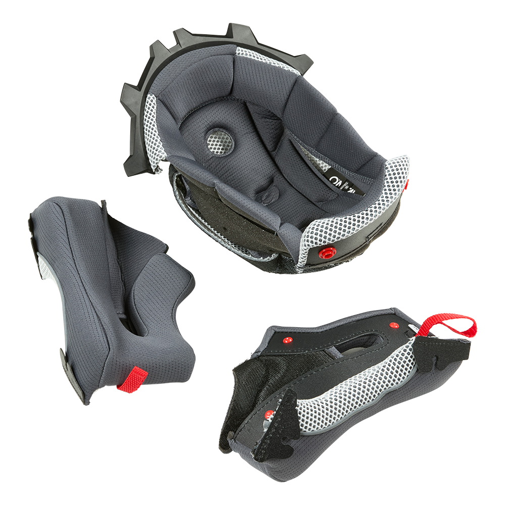 Leżące i zapasowe kurtki na hełm 3SR jako dziecko