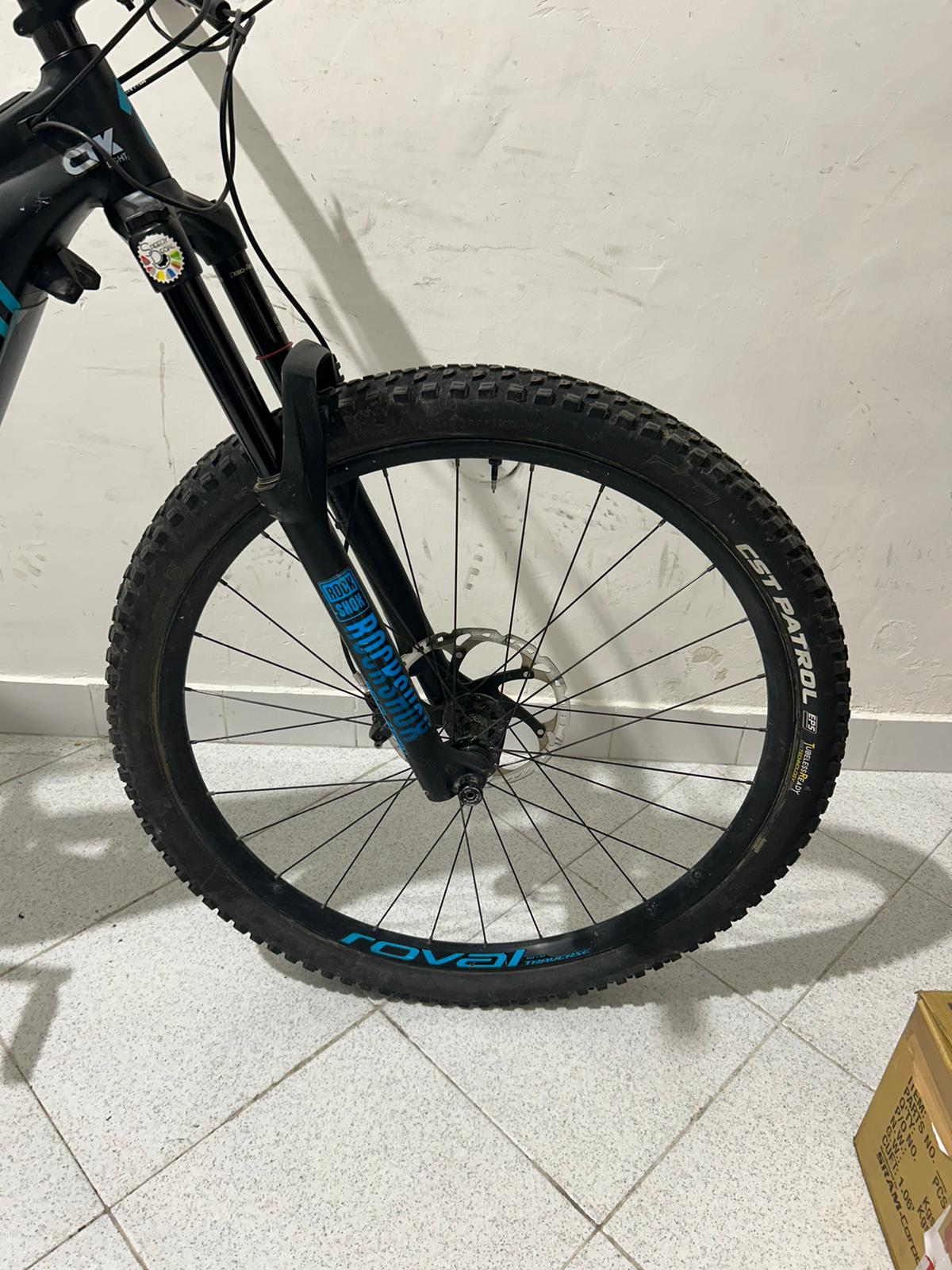 Gespecialiseerde Tuirbo Levo FSR 29 "Grootte M - Gebruikt