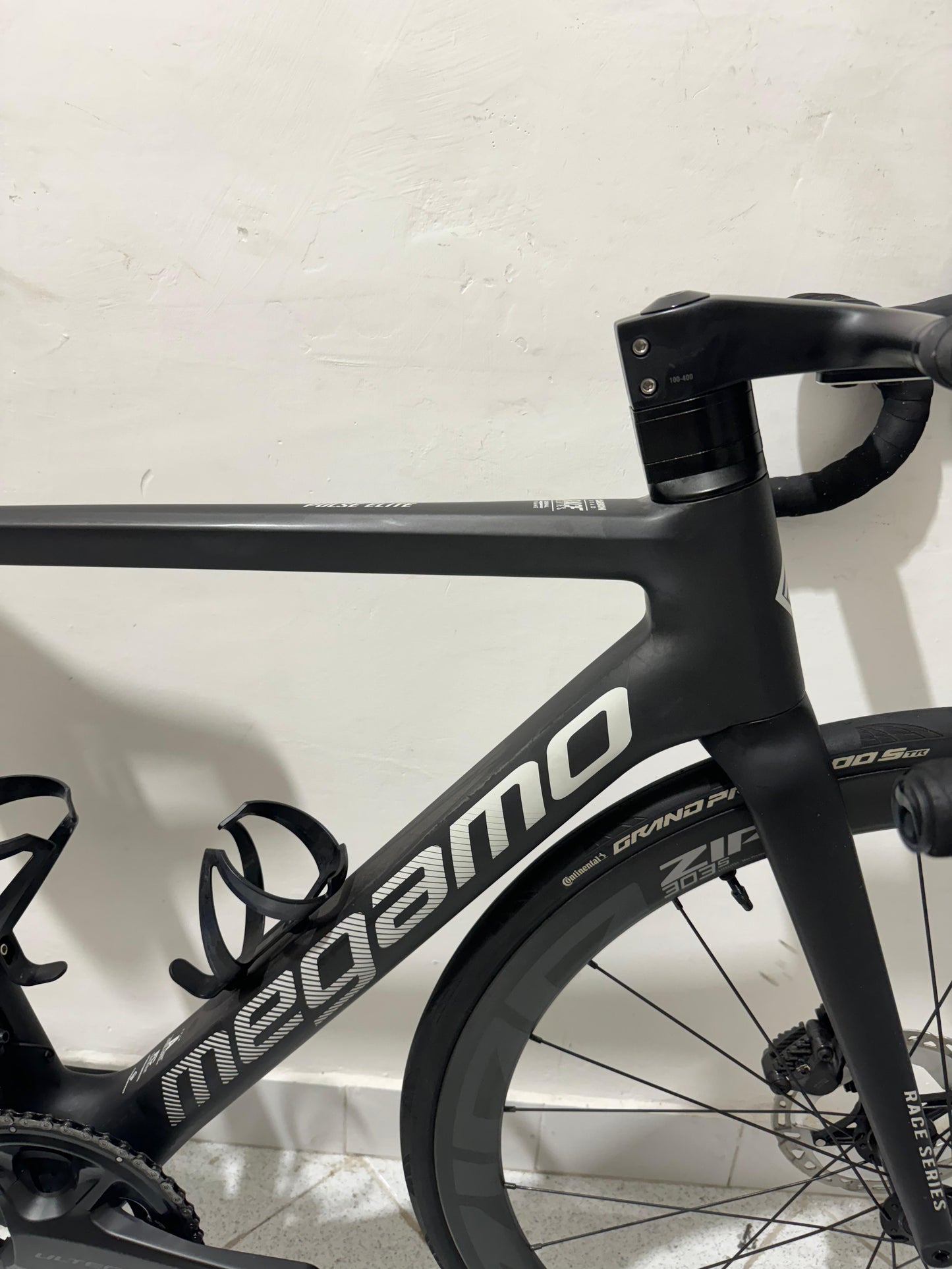 Megamo Pulse Elite 05 ZIPP 303S Grootte S - Gebruikt