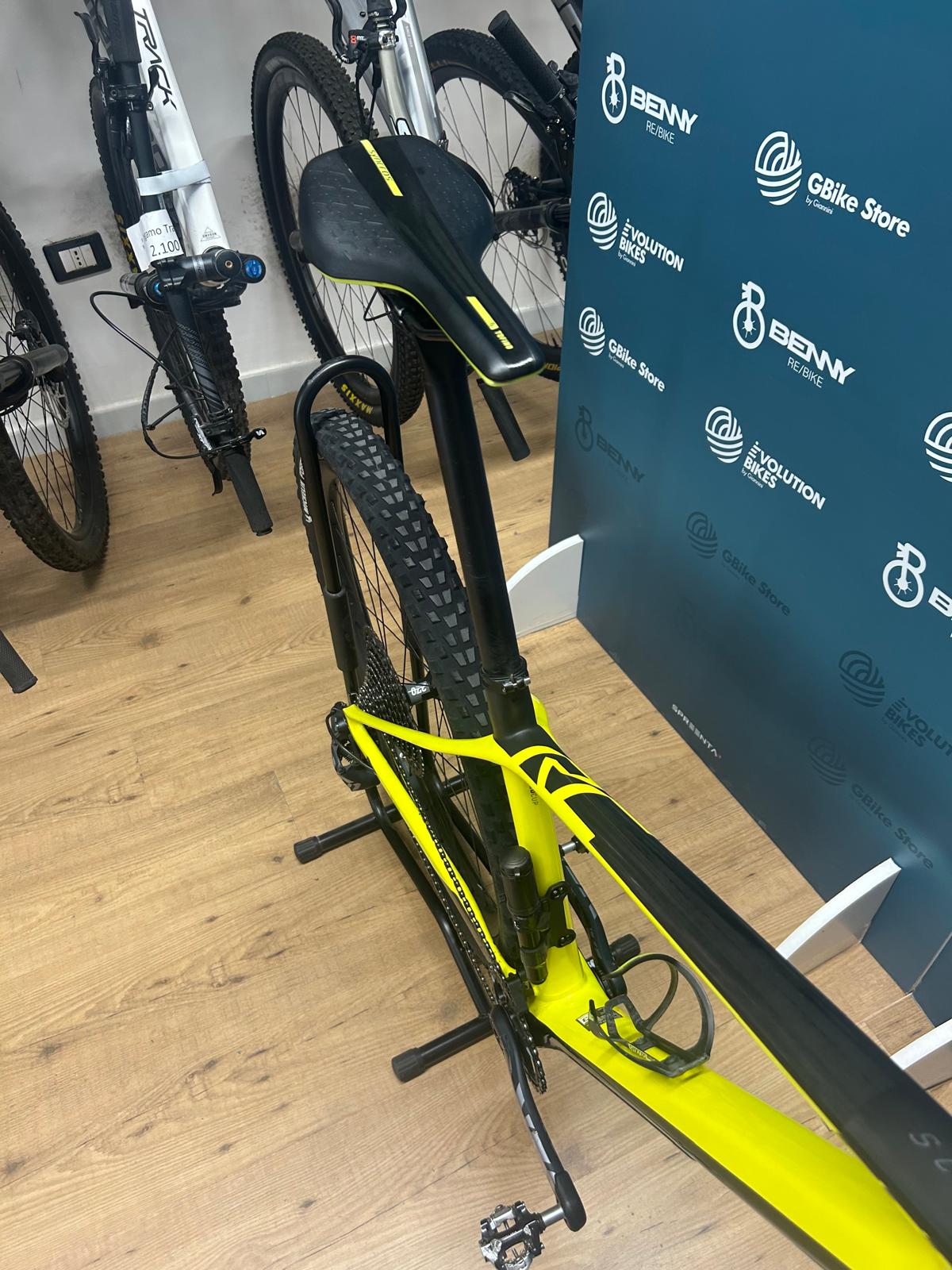 Scott Échelle RC Taille de la Coupe du monde M - Utilisé