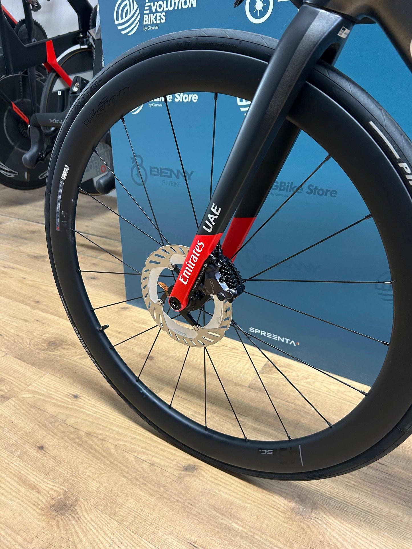 Colnago V4rs UAE Emirates Size 455 - Used