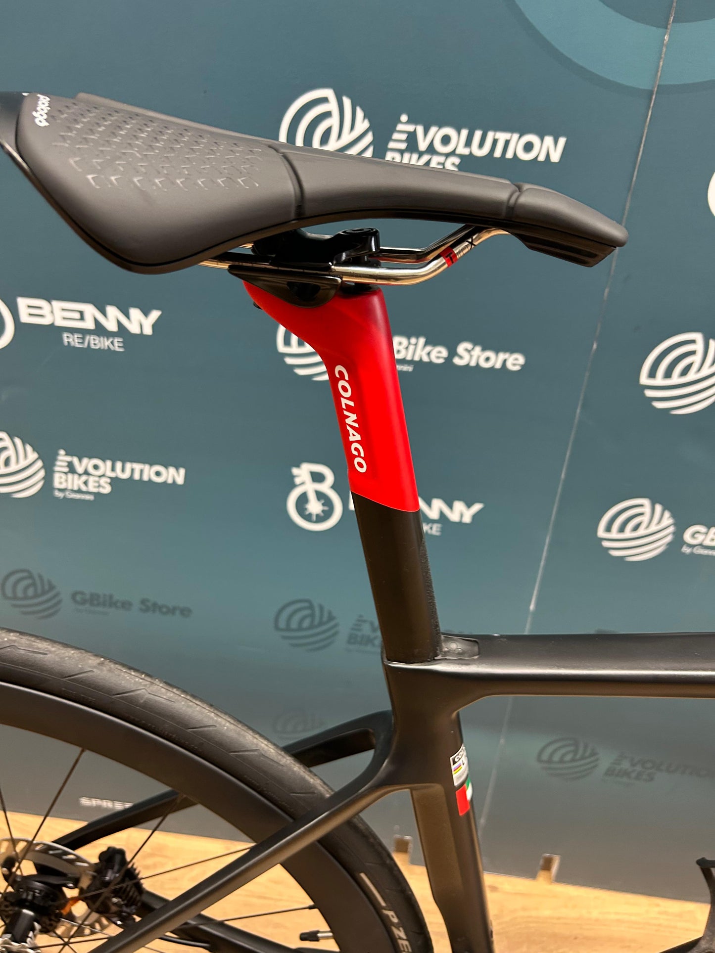 Colnago V4rs UAE Emirates Size 455 - Used