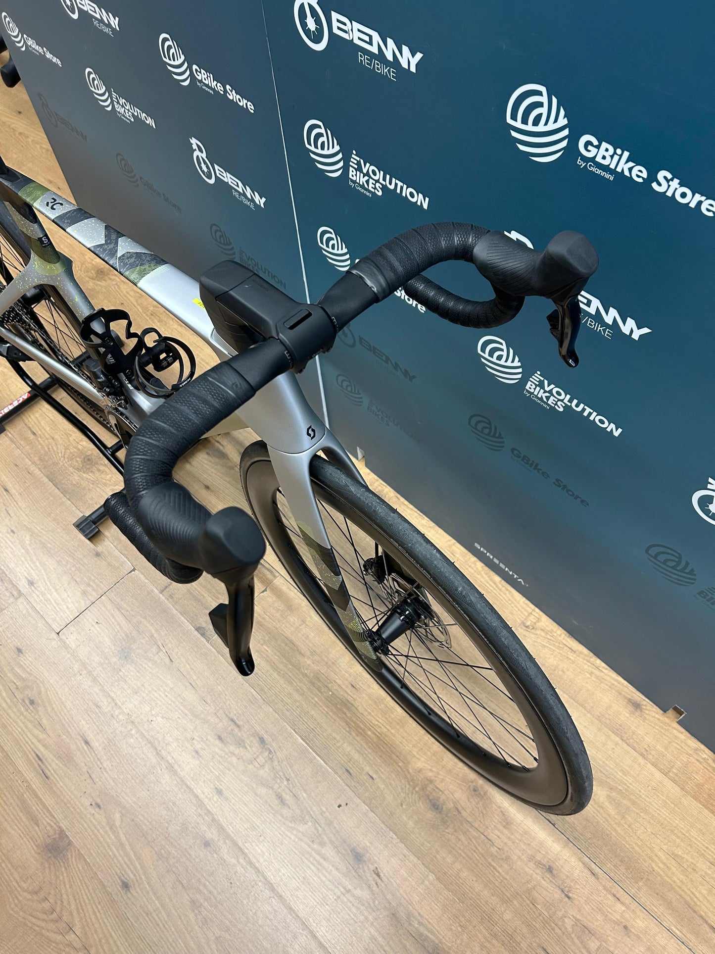 Scott Folie RC 30 AXS (Upgrade Wheels) Größe S - Gebraucht