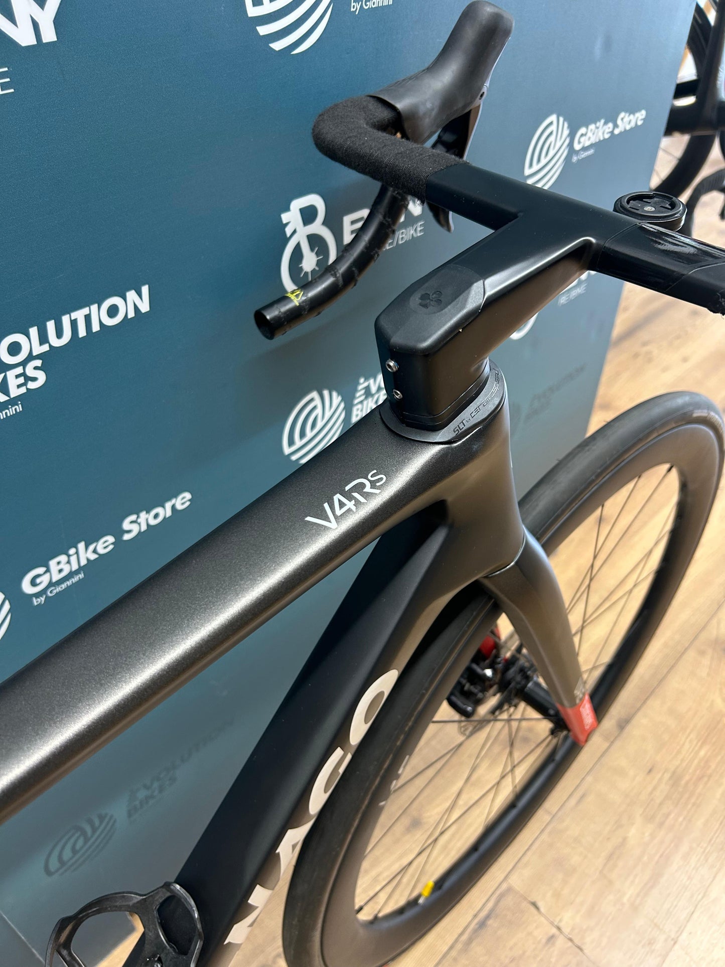 Colnago V4RS Emiraty ZEA Rozmiar 485 - Zastosowane