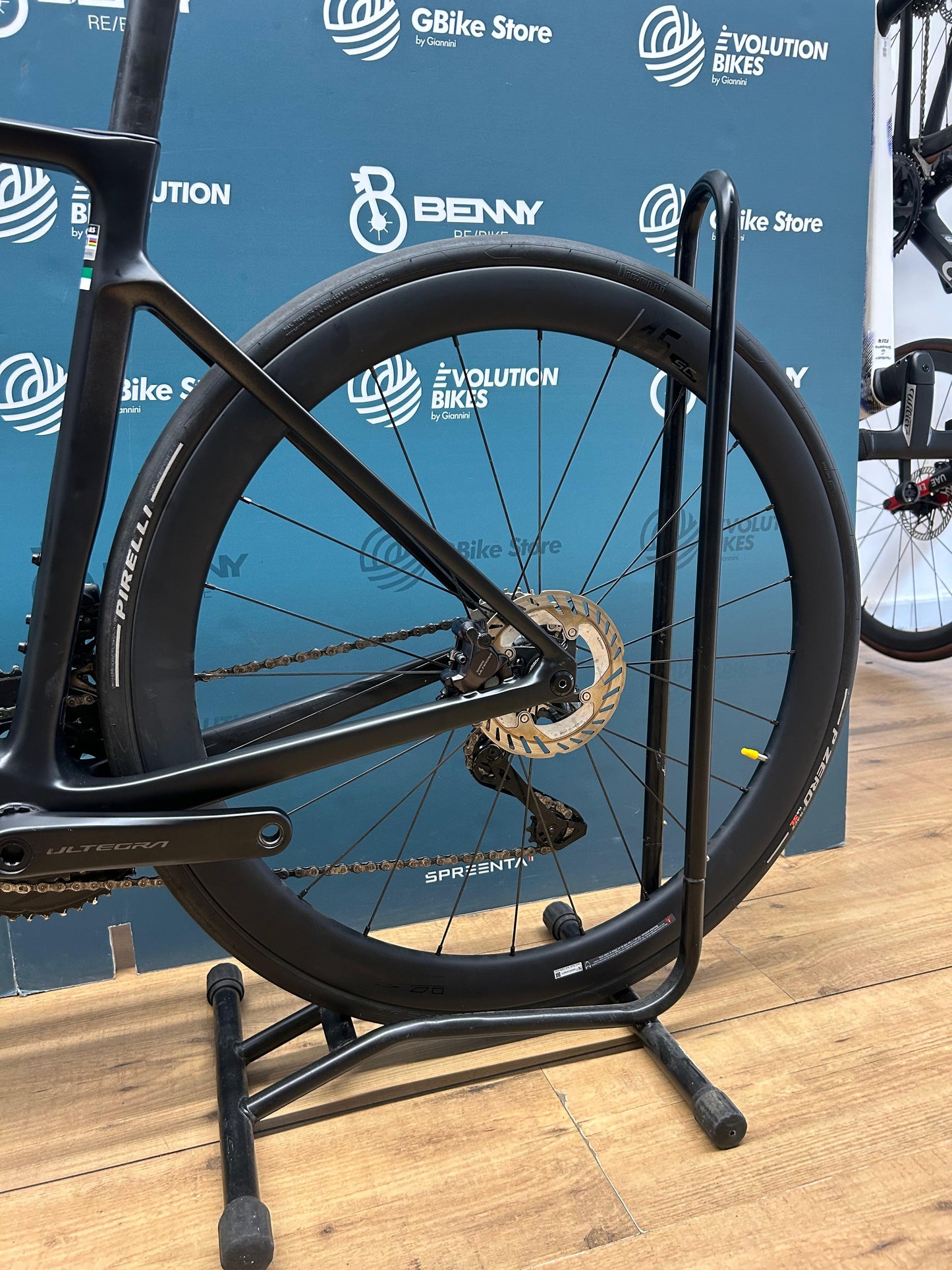 Colnago V4RS Emiraty ZEA Rozmiar 485 - Zastosowane