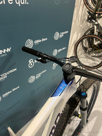 Megamo Fábrica 29 Tamaño M - Usado