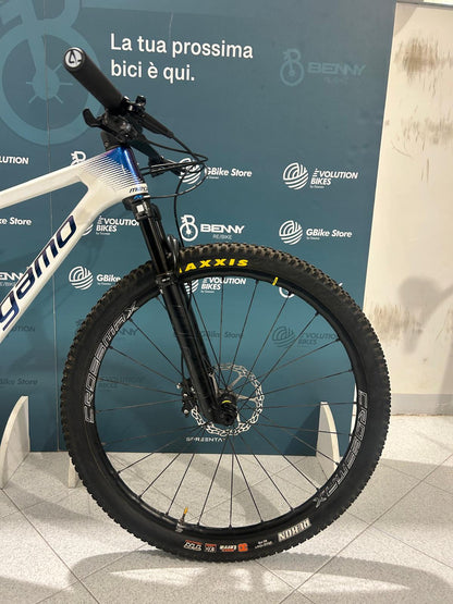 Megamo Fábrica 29 Tamaño M - Usado