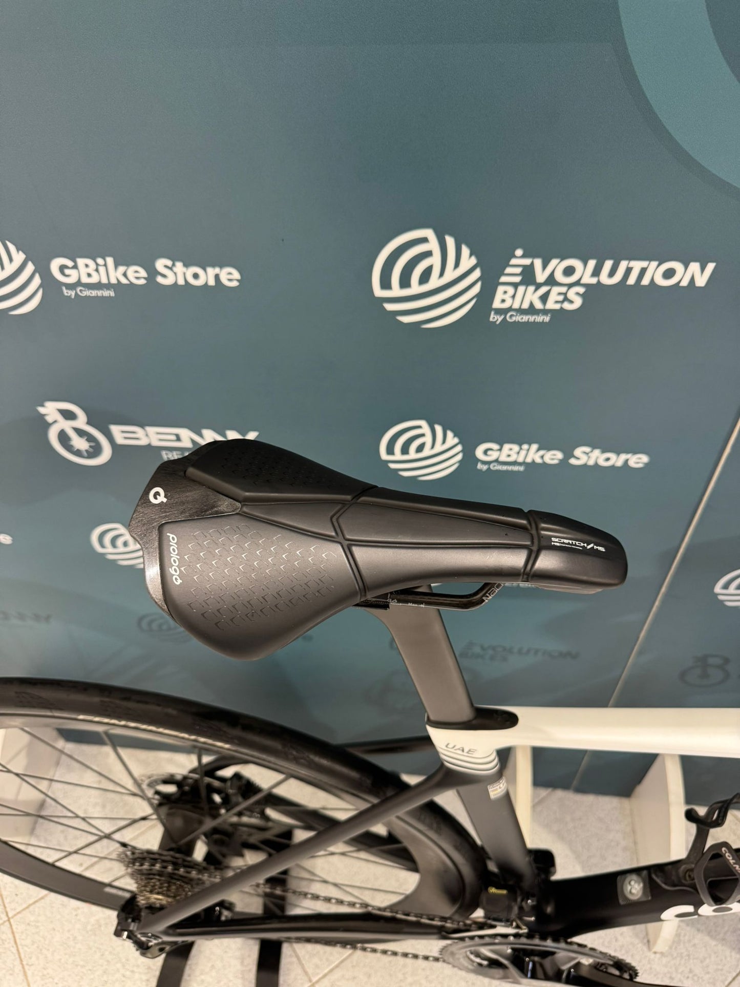 Colnago V5Rs Dura-Ace R9270 Di2 12v Lightweight Size 45.5 - Used