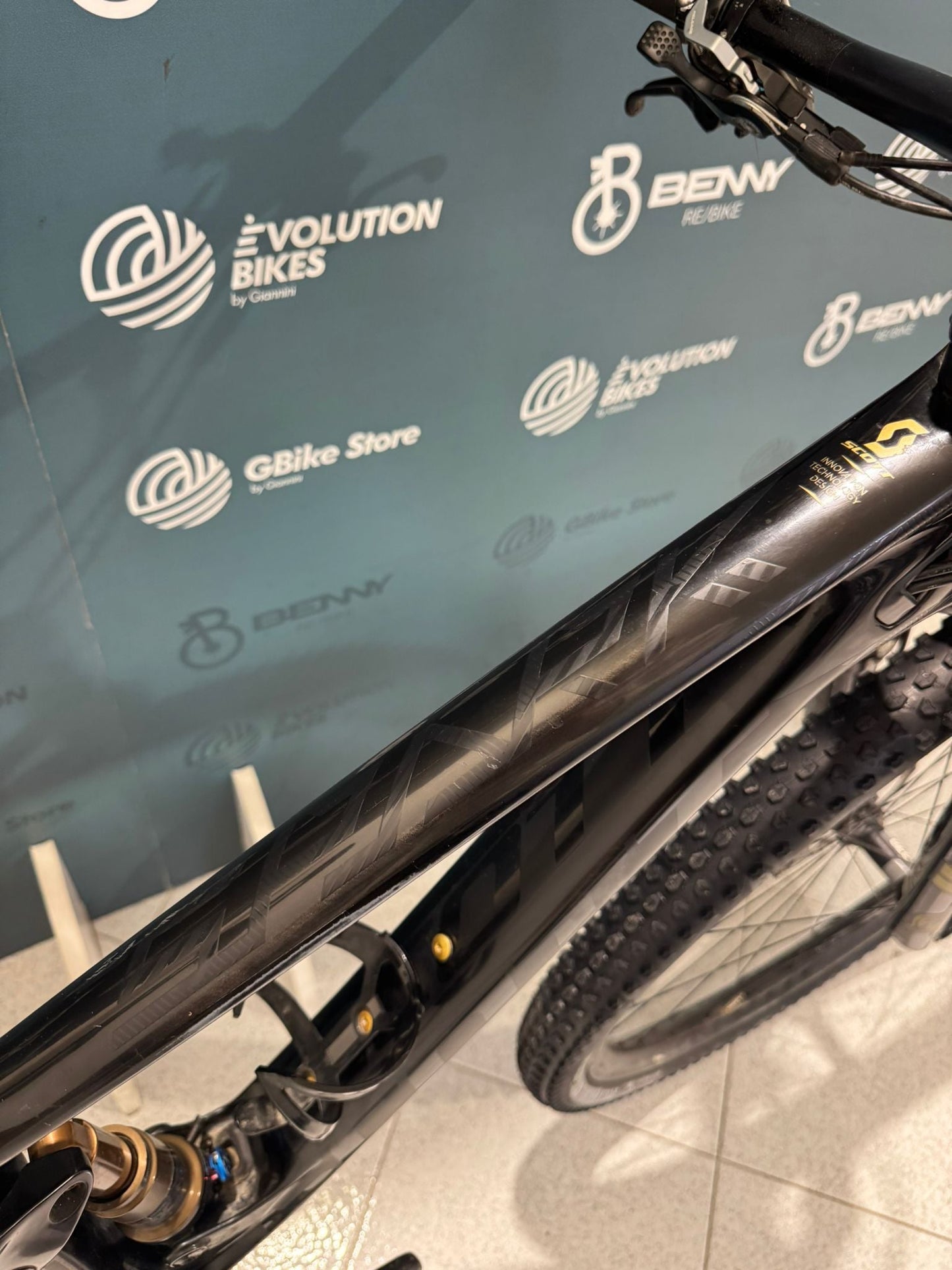 Scott Spark RC 900 SL AXS Tamaño S - Usado