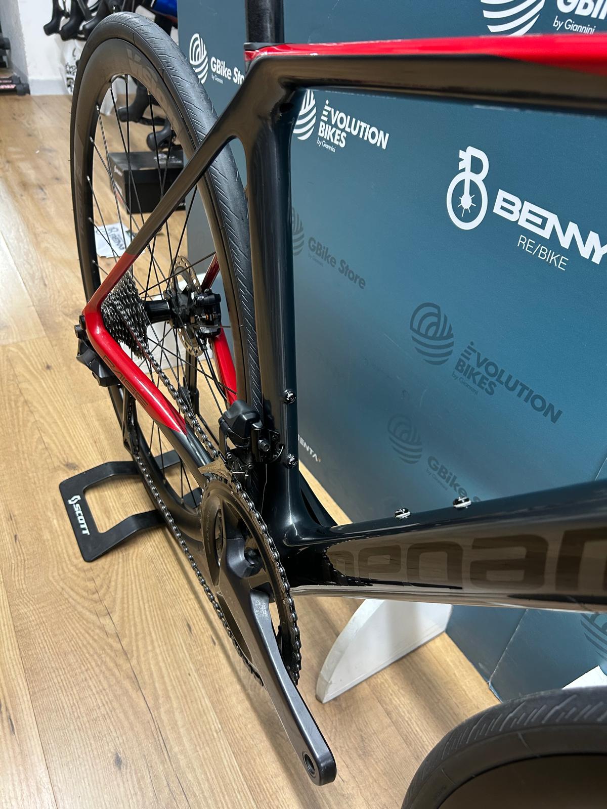 Megamo Raise 05 Size S - Used