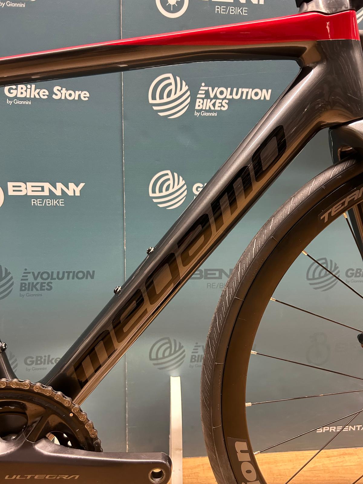 Megamo Raise 05 Size S - Used