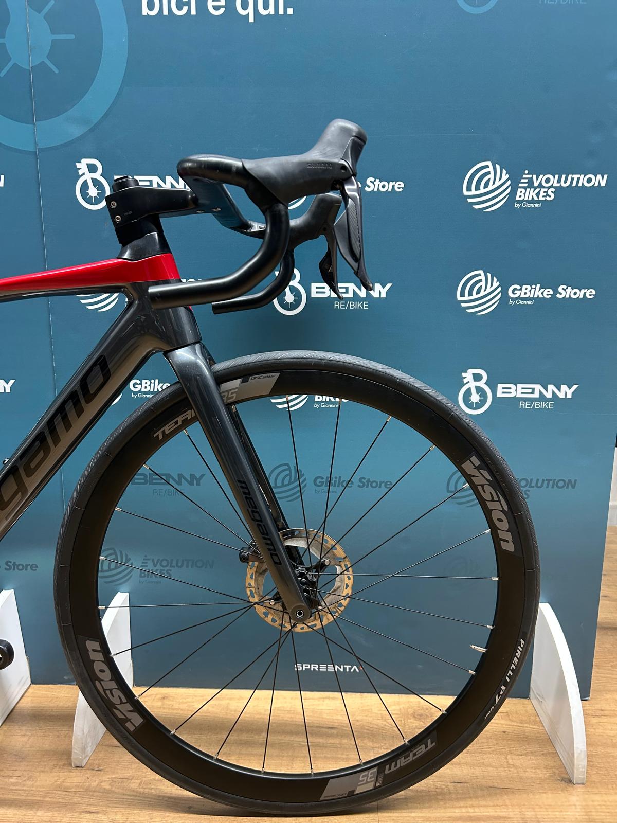 Megamo Raise 05 Size S - Used