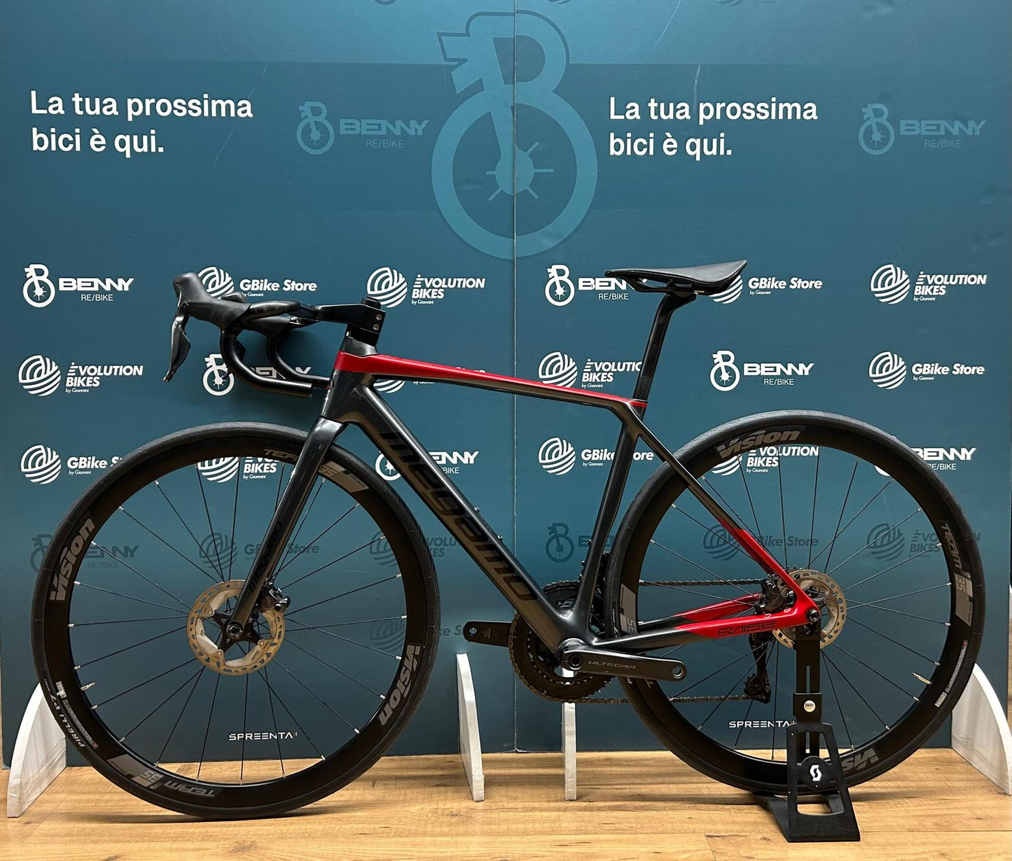 Megamo Raise 05 Size S - Used