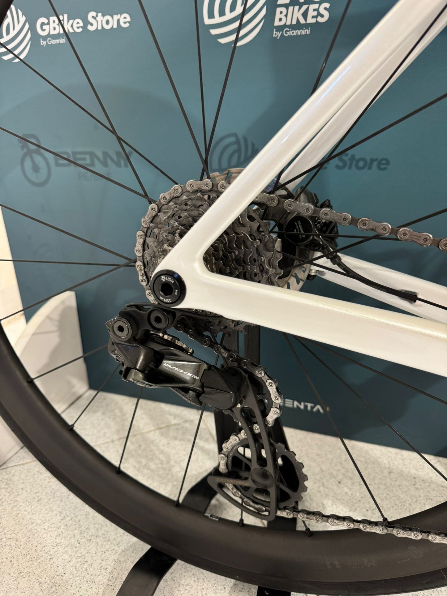 Colnago Disco V5Rs Dura-Ace R9270 Di2 12v Tamaño 485 - Demostración