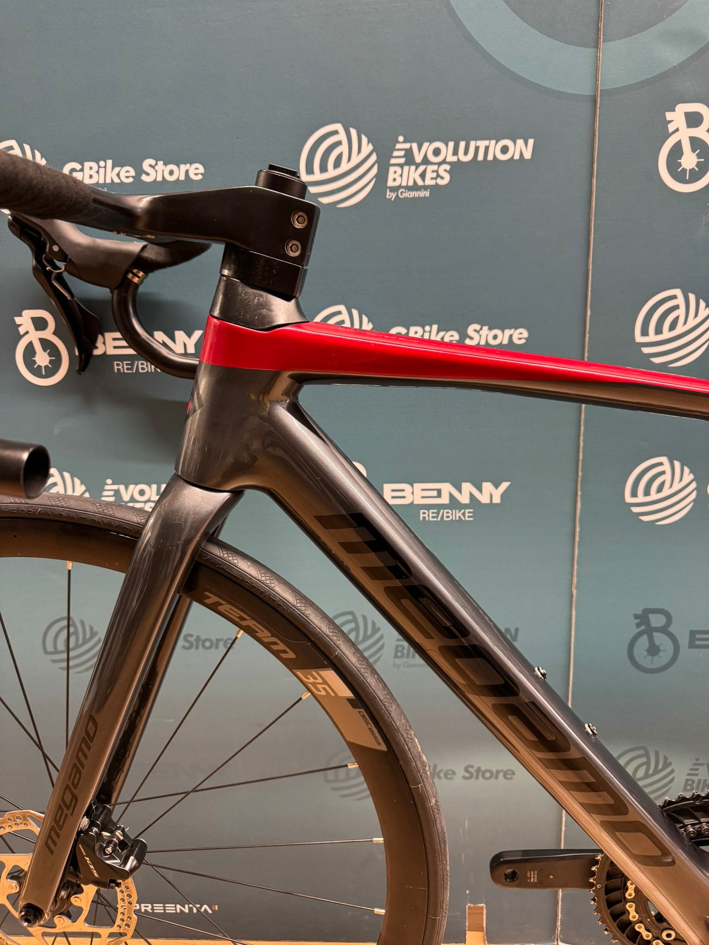 Corte de disco Megamo Raise S - Usado