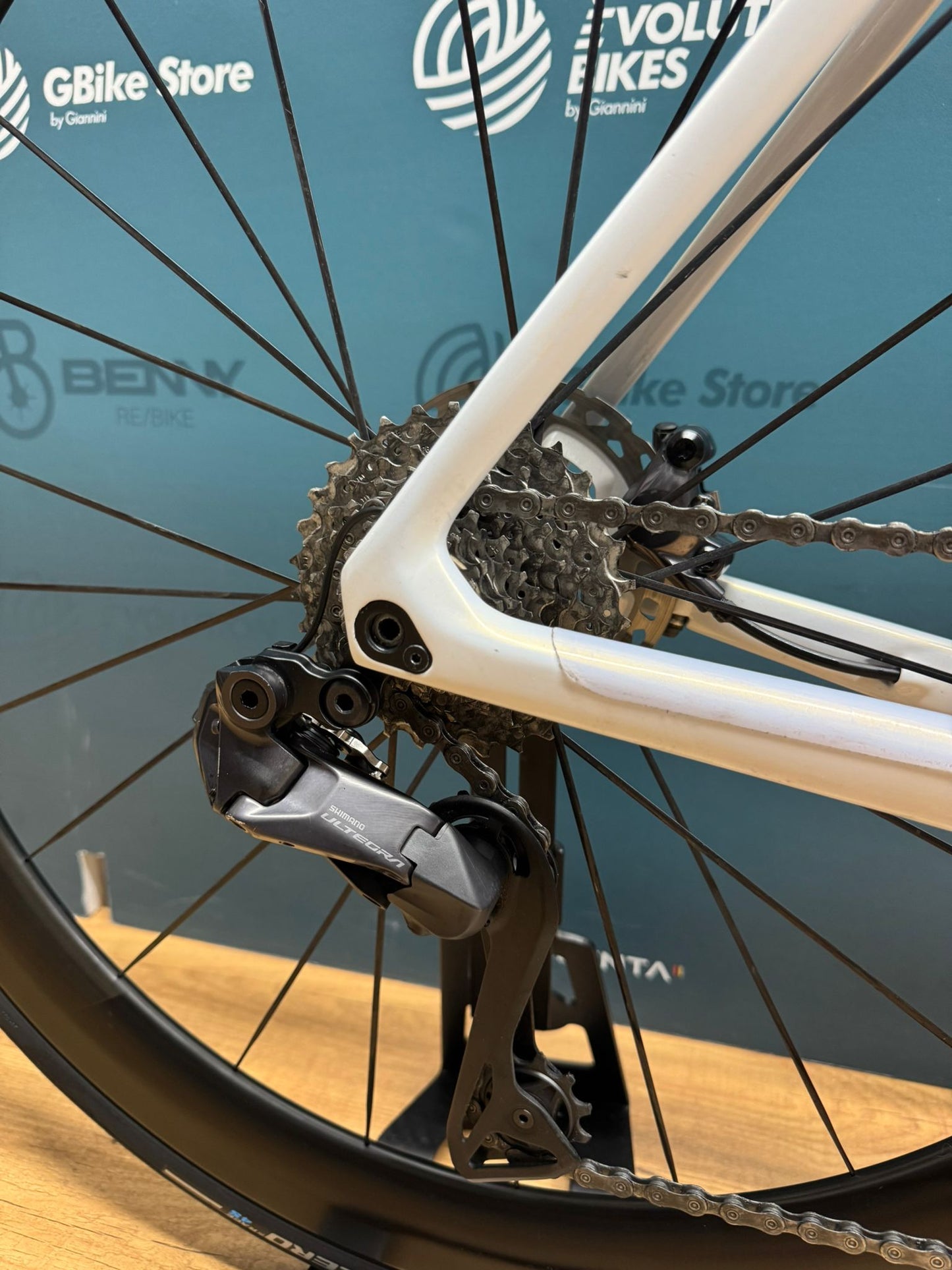 Colnago V4Rs Ultegra Di2 12v Taille 550 - Occasion