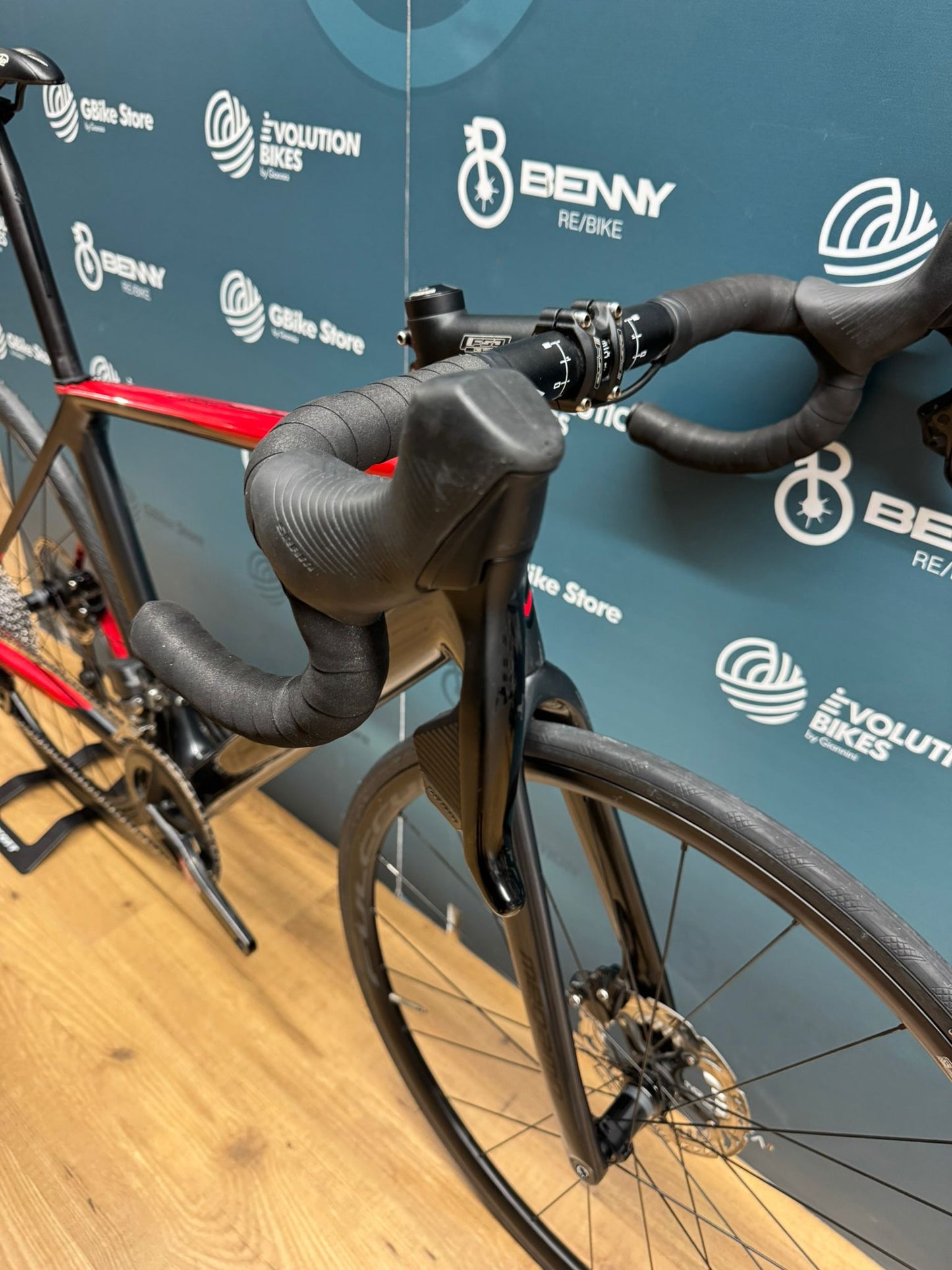 Rozmiar Megamo Raise 09 AXS M - Używany