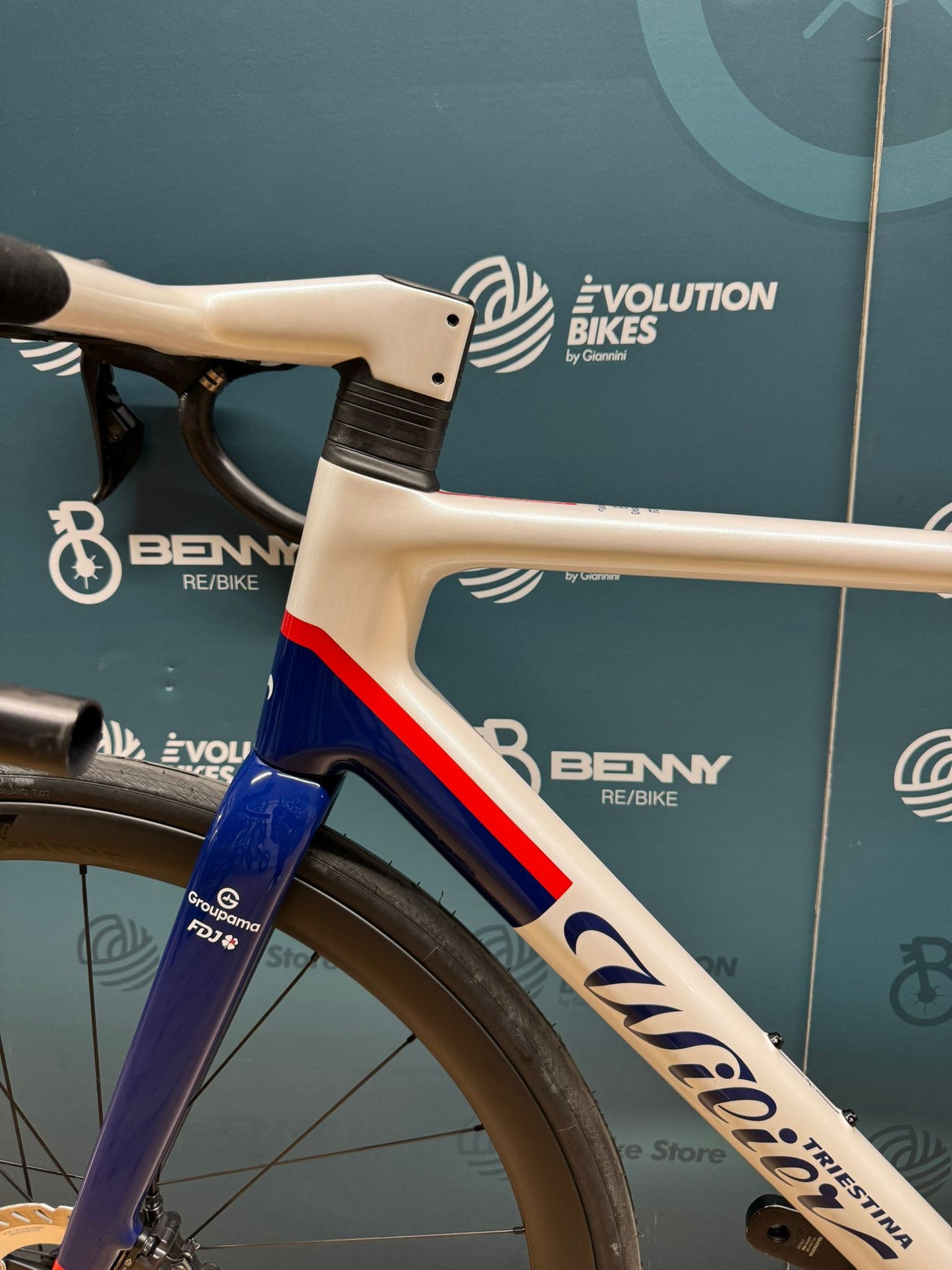 Wilier Verticale SLR Ultegra Di2 Size L - Used