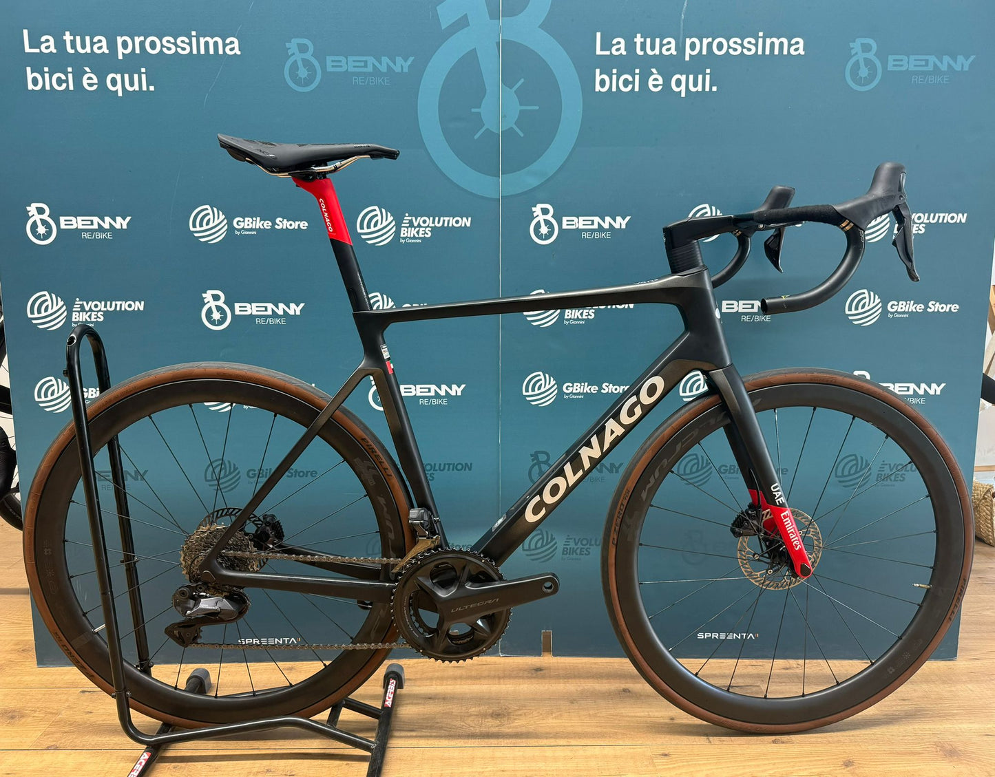 Colnago V4RS UAE EMIRATES Taille 530 - Utilisé