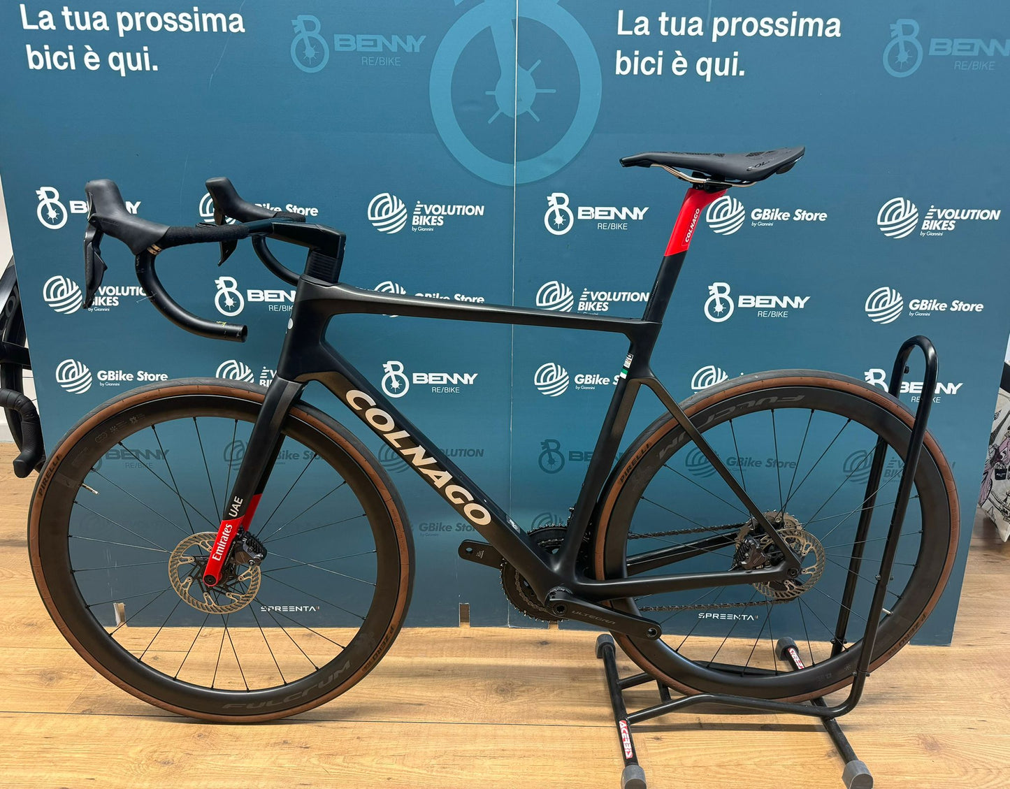 Colnago V4RS UAE EMIRATES Taille 530 - Utilisé