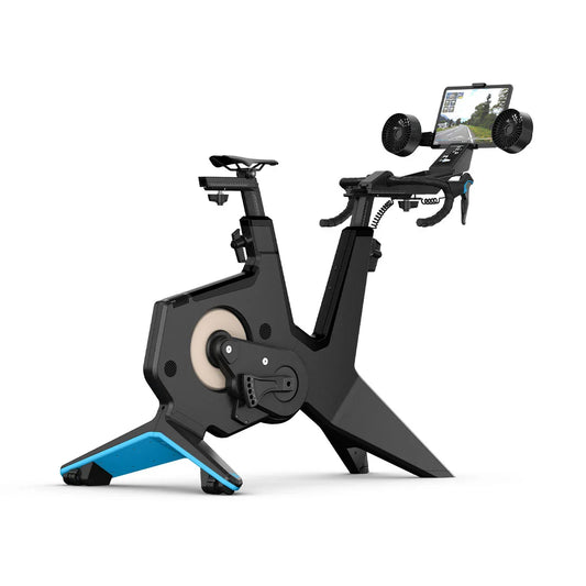 W pomieszczeniu rower Tacx® Neo Plus Trainer