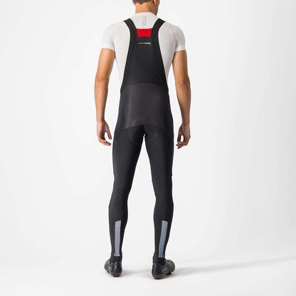 Castelli ultrapassando os Dunguees Ros 2024