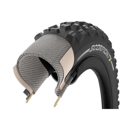 Reifen Pirelli Scorpion Enduro M schwarze harte Wand